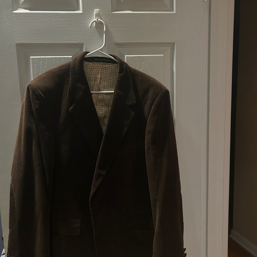 Men’s Sergio Valente Brown Corduroy Blazer
with Elbow Patch - Size 44R